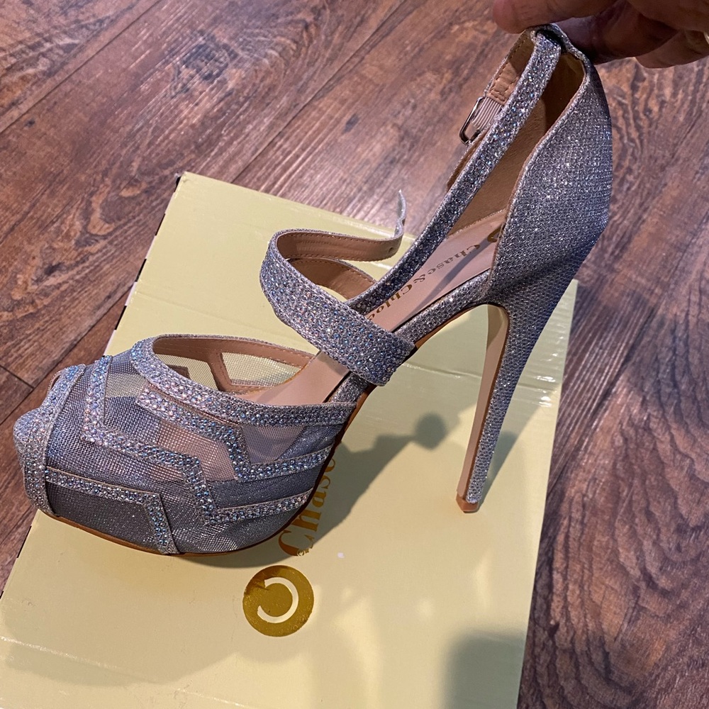 Chase & Chloe Misty Criss-Cros silver heels size 9; never worn.